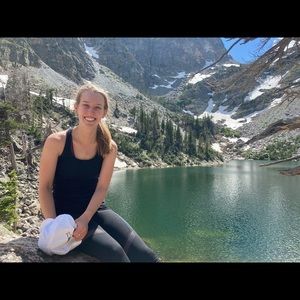 Meet your Posher, Jillian